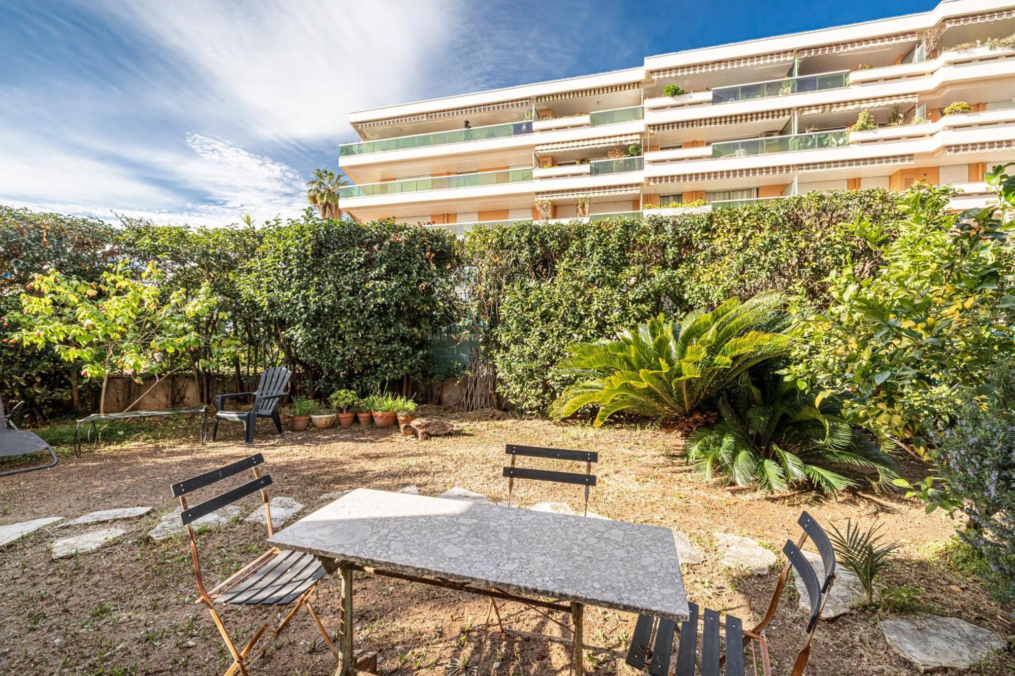 Apartmán Le Globe Trotteur Saint-Laurent-du-Var Exteriér fotografie
